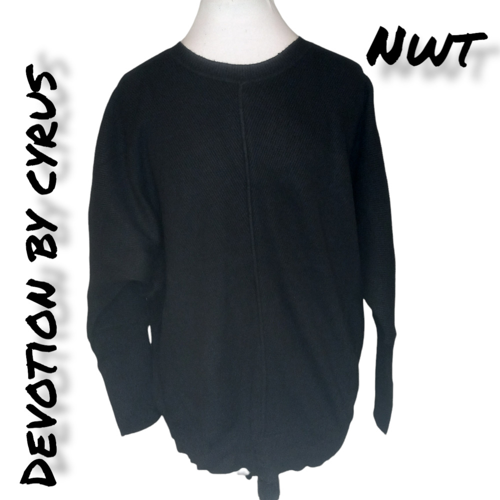 NWT Devotion by Cyrus Black Batwing Sweater